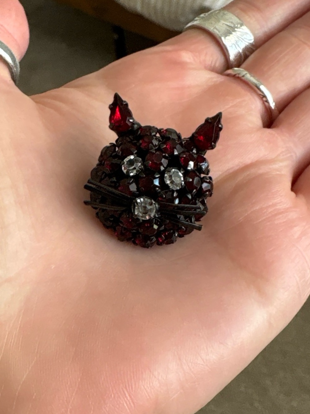 Vintage Warner Cat Head Rhinestone Brooch